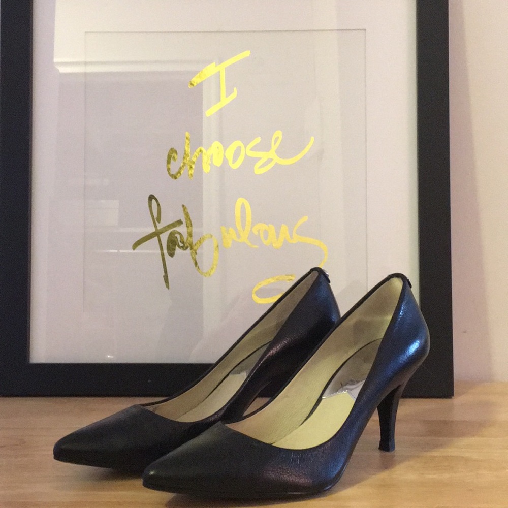 Michael Kors Black Flex Leather Pumps SZ 8 1/2 M